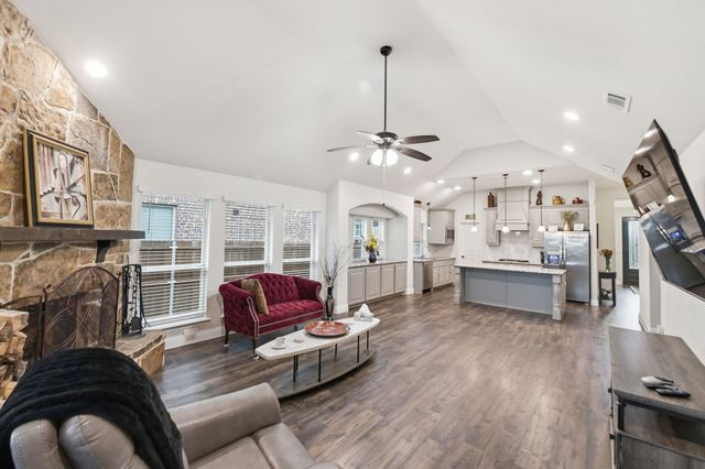 2011 Clearcreek Way, Royse City, TX 75189