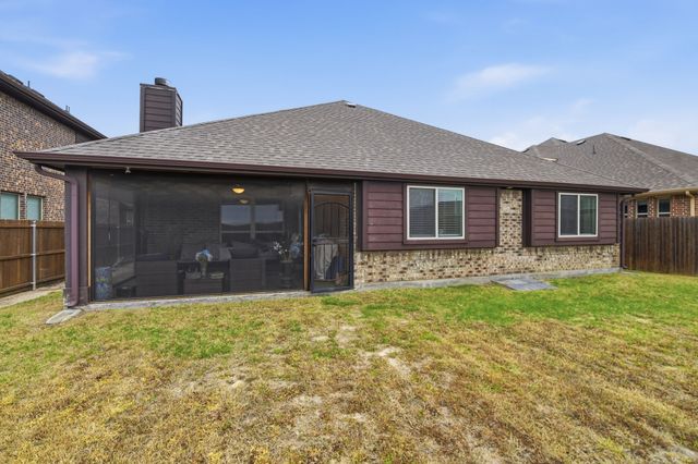 2011 Clearcreek Way, Royse City, TX 75189