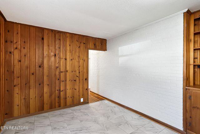 103 Glendale Lane, Oak Ridge, TN 37830