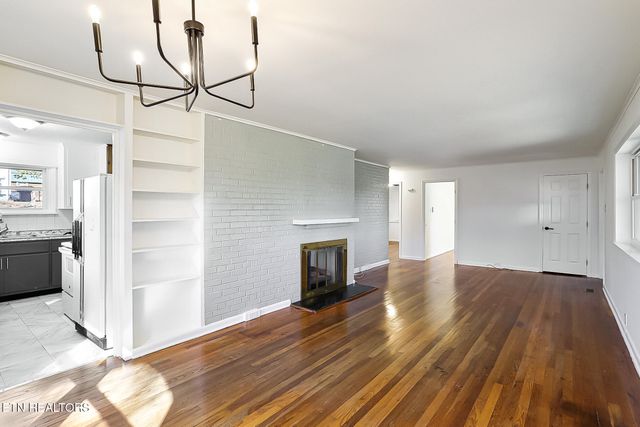 103 Glendale Lane, Oak Ridge, TN 37830