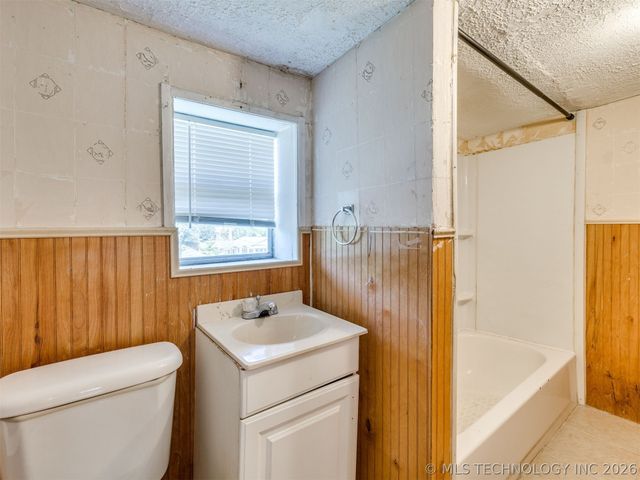 408 N Lincoln Avenue, Sand Springs, OK 74063