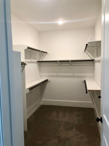 520 Pedernales Street, Webster, TX 77598