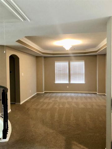 520 Pedernales Street, Webster, TX 77598