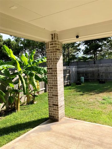 520 Pedernales Street, Webster, TX 77598