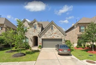 520 Pedernales Street, Webster, TX 77598