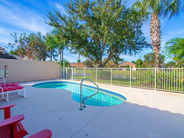 5250 Eleuthra Circle, Vero Beach, FL 32967