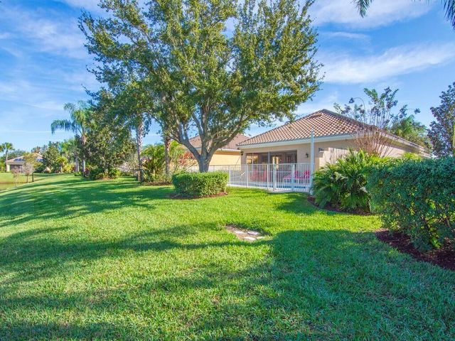 5250 Eleuthra Circle, Vero Beach, FL 32967