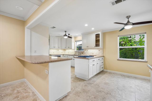 10814 Overbrook Lane, Houston, TX 77042