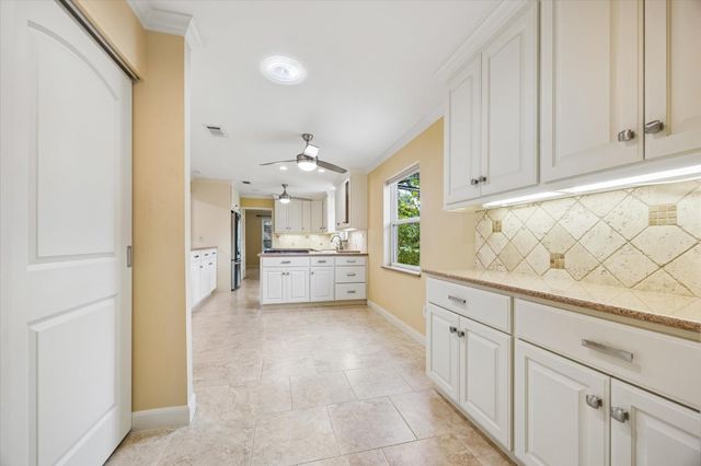 10814 Overbrook Lane, Houston, TX 77042