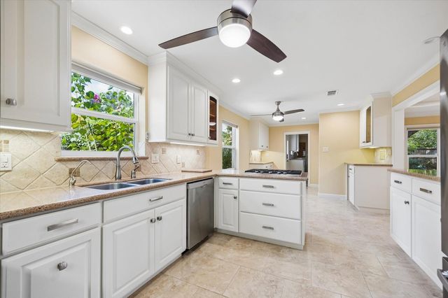 10814 Overbrook Lane, Houston, TX 77042