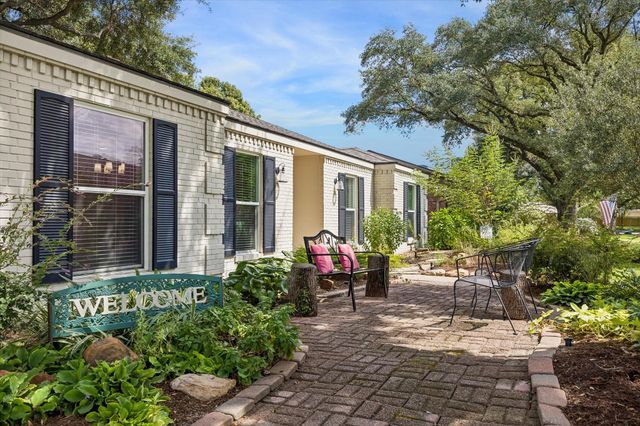 10814 Overbrook Lane, Houston, TX 77042