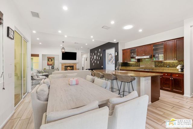 1420 Lorena Way, Palm Springs, CA 92262