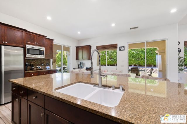1420 Lorena Way, Palm Springs, CA 92262