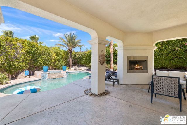 1420 Lorena Way, Palm Springs, CA 92262