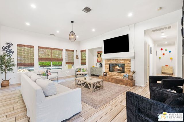 1420 Lorena Way, Palm Springs, CA 92262