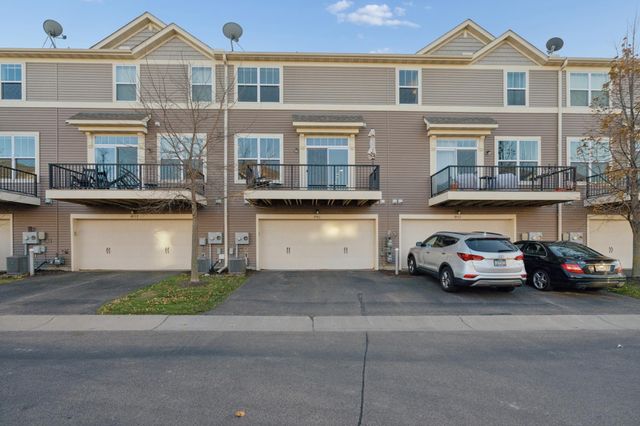 8961 SW Village Loop, Chanhassen, MN 55317