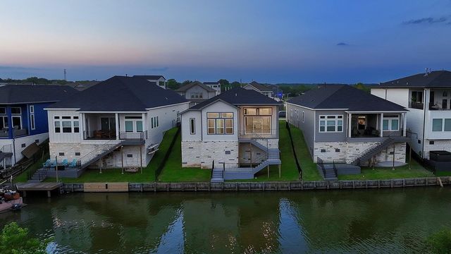 11021 N Lake Mist Lane, Willis, TX 77318