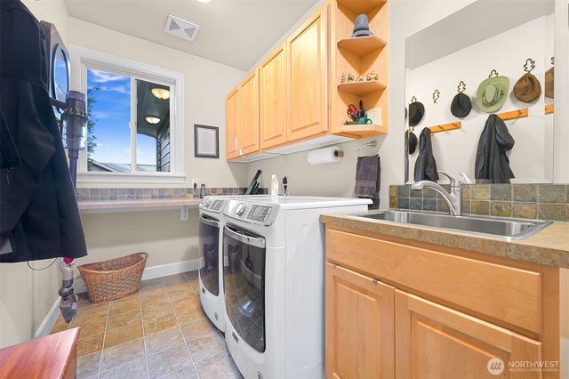 4200 Parkhurst Drive, Bellingham, WA 98229