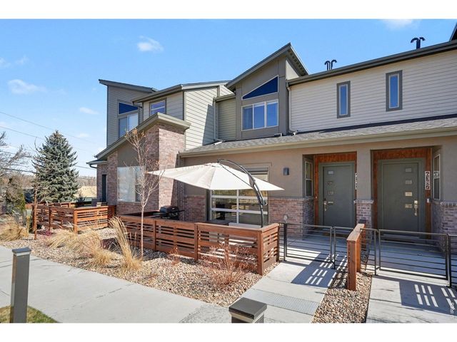 6393 Moore Ct, Arvada, CO 80004