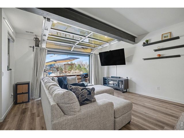 6393 Moore Ct, Arvada, CO 80004