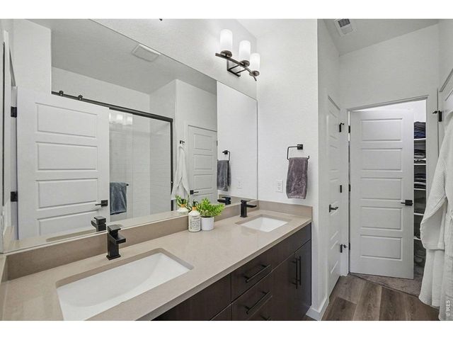 6393 Moore Ct, Arvada, CO 80004