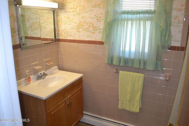 2104 Mount Hope Lane, Toms River, NJ 08753