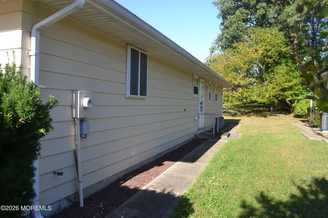 2104 Mount Hope Lane, Toms River, NJ 08753