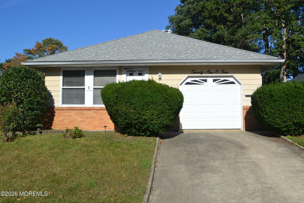 2104 Mount Hope Lane, Toms River, NJ 08753