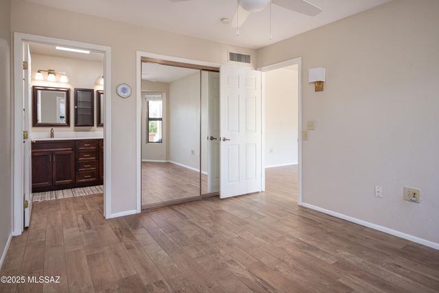 14032 N Green Tree Drive, Oro Valley, AZ 85755