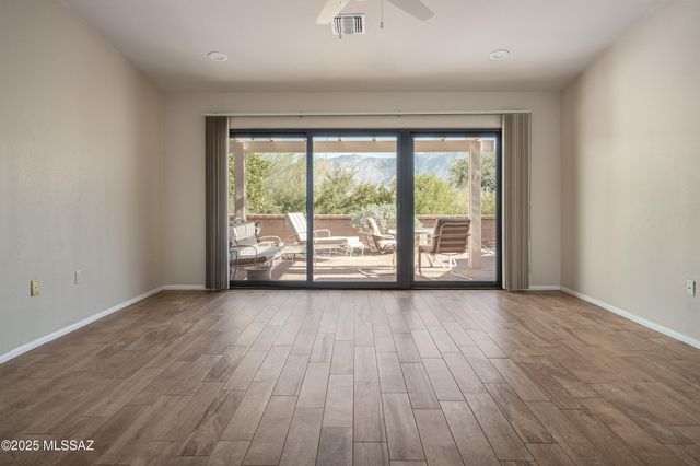14032 N Green Tree Drive, Oro Valley, AZ 85755
