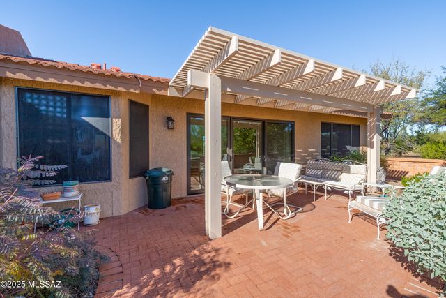 14032 N Green Tree Drive, Oro Valley, AZ 85755