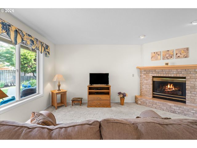 19341 INISHBRIDE Ct, Oregon City, OR 97045