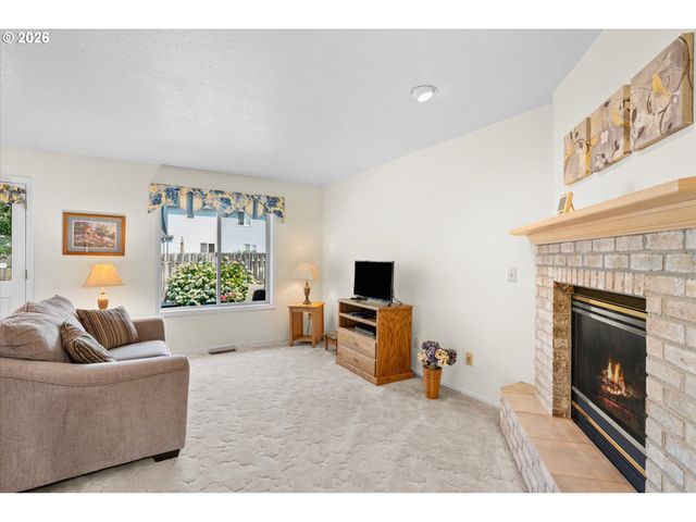 19341 INISHBRIDE Ct, Oregon City, OR 97045