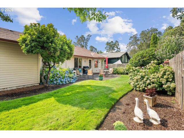 19341 INISHBRIDE Ct, Oregon City, OR 97045