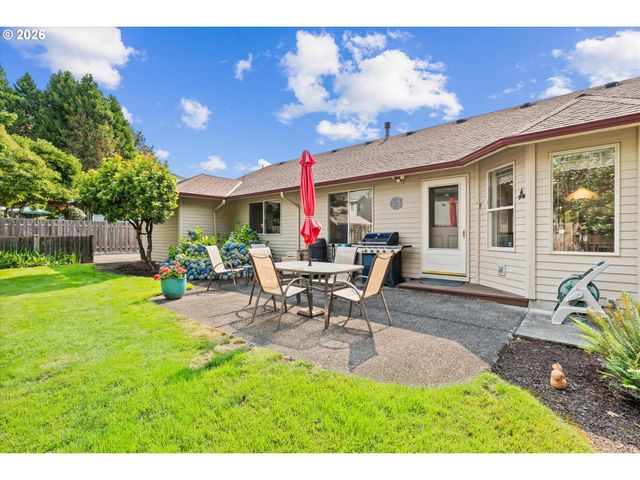 19341 INISHBRIDE Ct, Oregon City, OR 97045