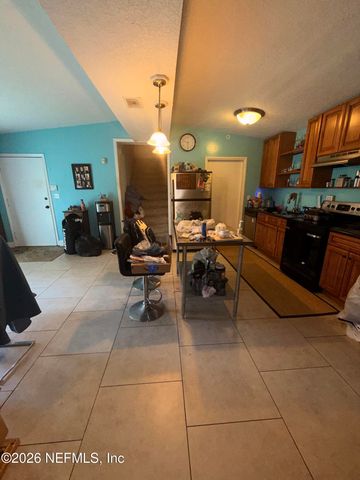 7952 DELAROCHE Drive, Jacksonville, FL 32210