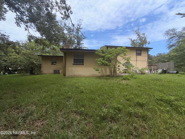 7952 DELAROCHE Drive, Jacksonville, FL 32210
