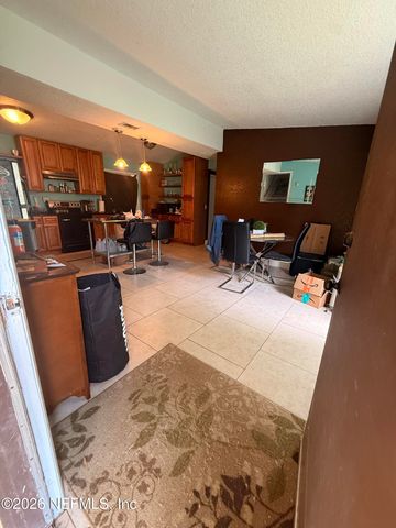 7952 DELAROCHE Drive, Jacksonville, FL 32210