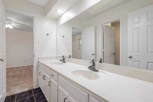 3917 Laurel Lane, Bedford, TX 76021