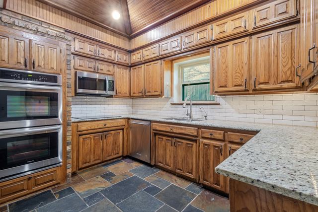 3917 Laurel Lane, Bedford, TX 76021