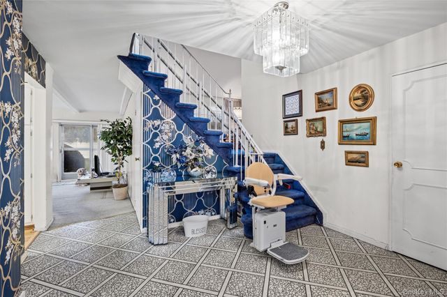 2929 Mandalay Beach Road, Wantagh, NY 11793