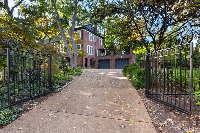 22 Princeton Avenue, University City, MO 63130