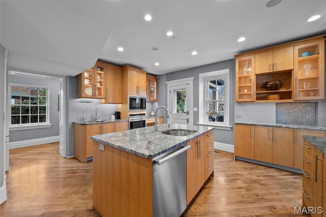 22 Princeton Avenue, University City, MO 63130