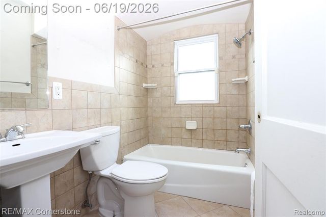 4011 Mildred Street, Wayne, MI 48184