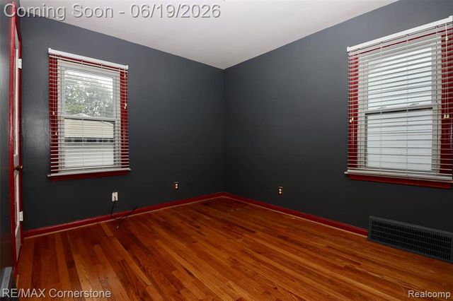 4011 Mildred Street, Wayne, MI 48184