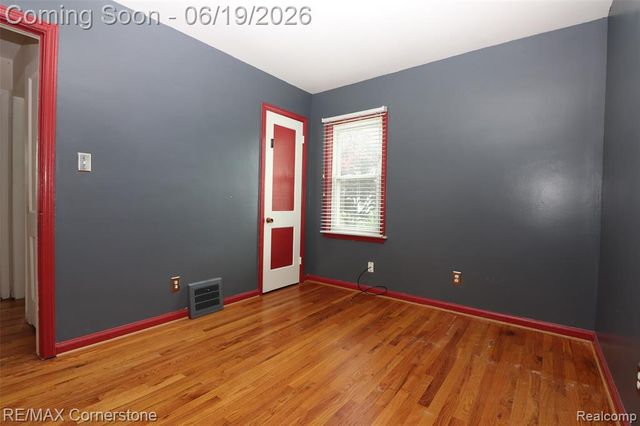 4011 Mildred Street, Wayne, MI 48184