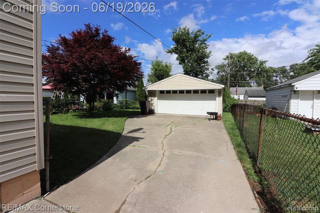 4011 Mildred Street, Wayne, MI 48184