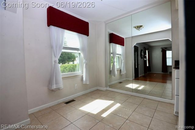 4011 Mildred Street, Wayne, MI 48184