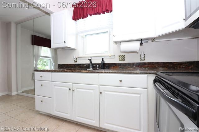 4011 Mildred Street, Wayne, MI 48184
