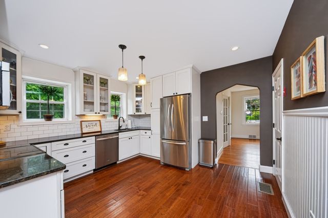14 Nelson St, Hopedale, MA 01747